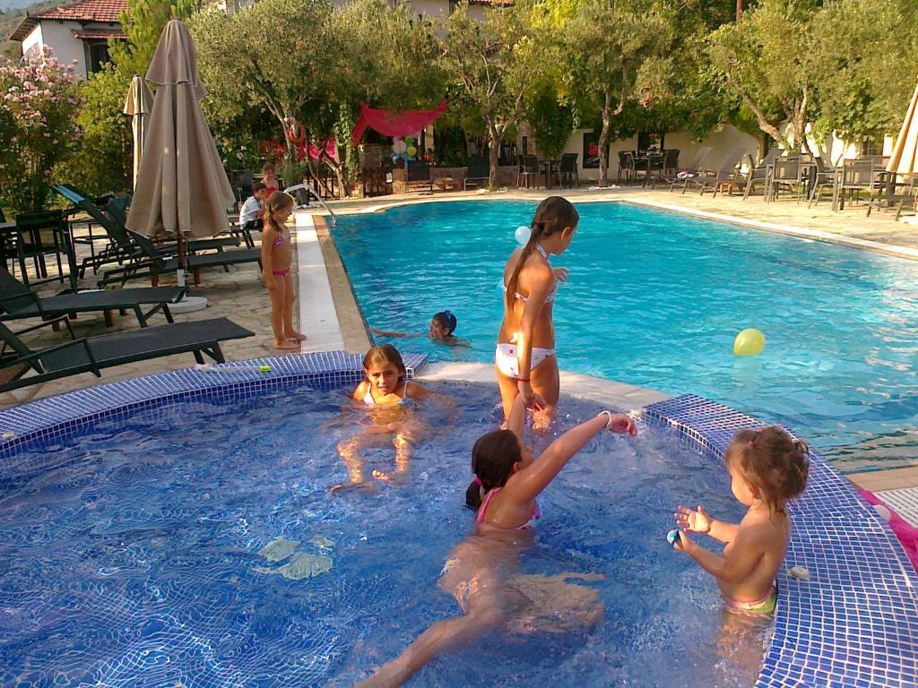 Saily Beach Hotel Koropi Exteriör bild